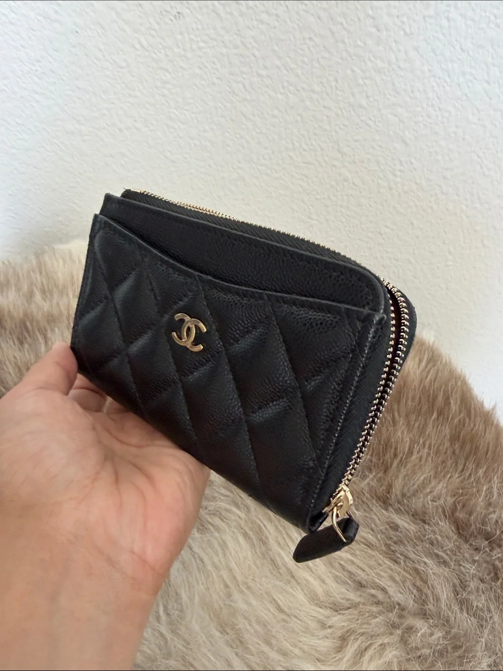 CHANEL compact quilted